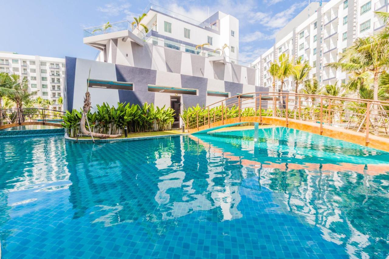 Arcadia Beach Resort By PSR Pattaya Exterior foto